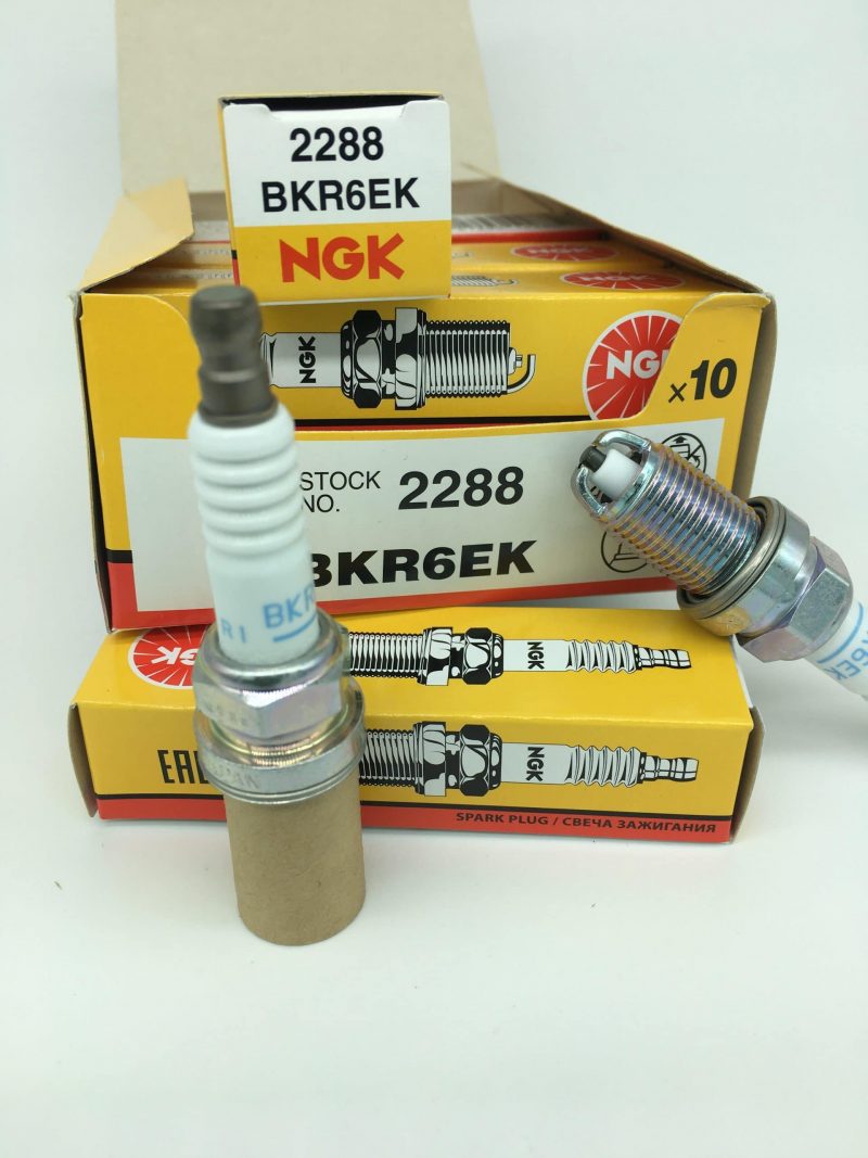 شمع پایه کوتاه دو پلاتین ان جی کا NGK BKR6EK 2288  بسته 1عددی